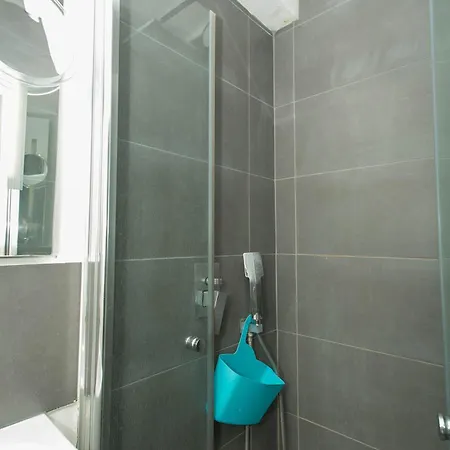 Apartment Near Champs Elysees *