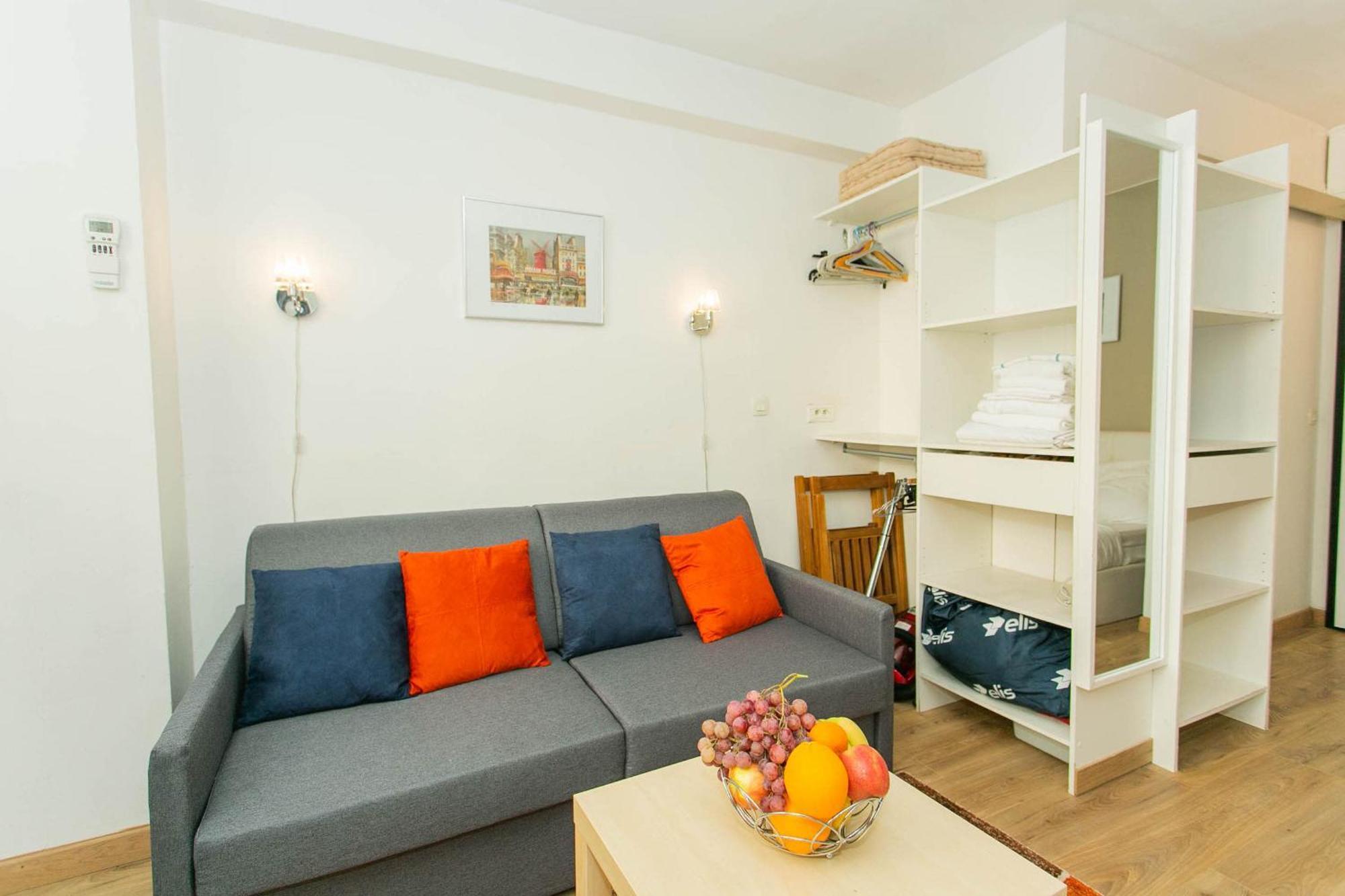 Apartment Near Champs Elysees Apartment Paris